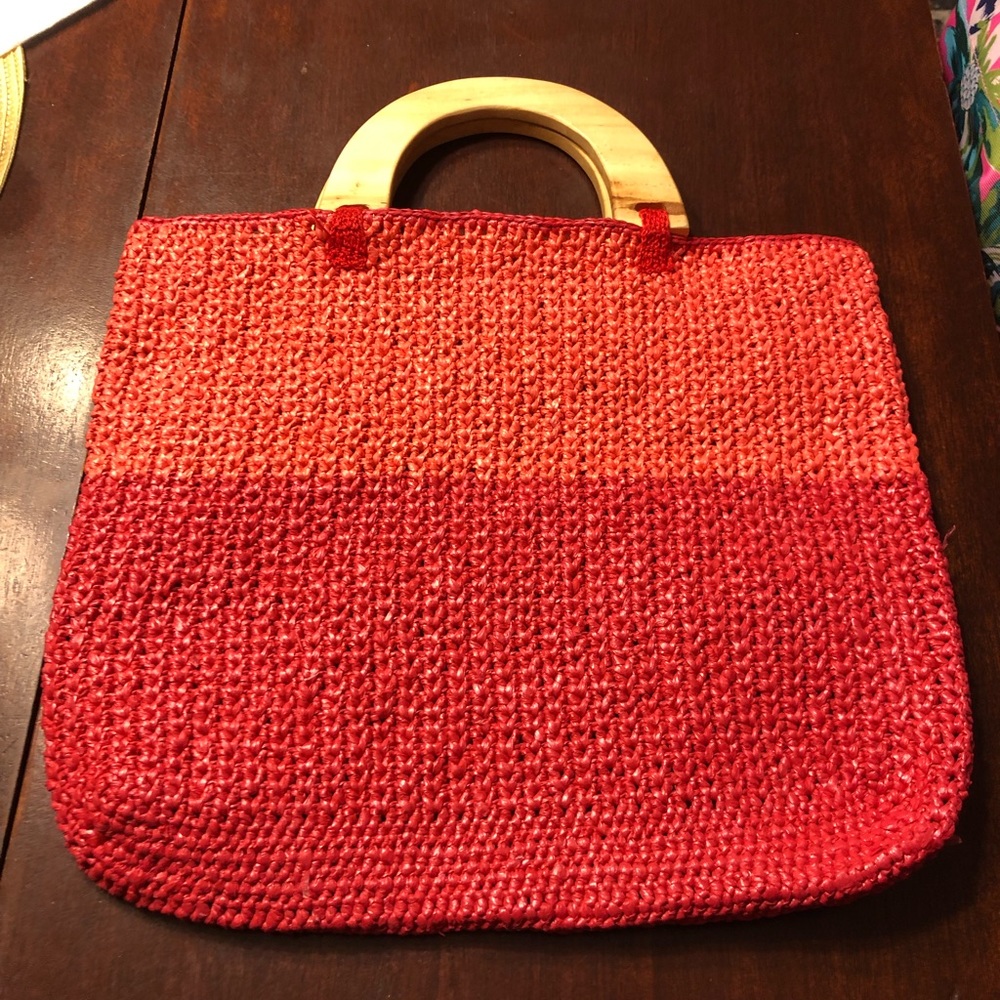 Invisible sisters wood handle bag